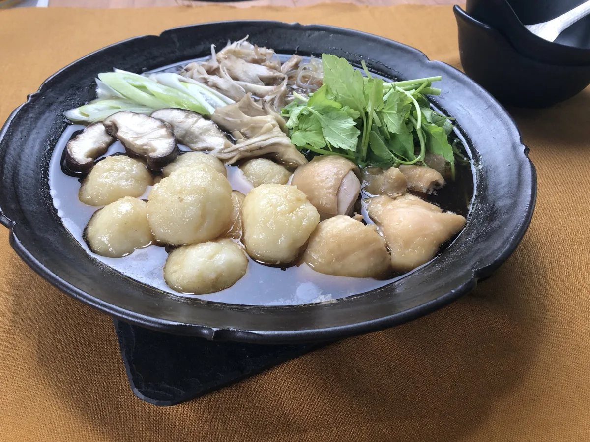 だまこ鍋（だまこなべ）