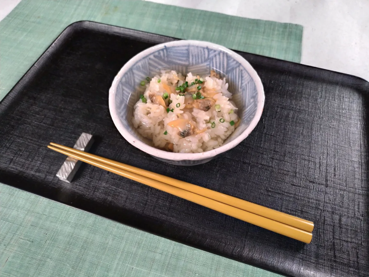 深川めし／深川丼（ふかがわめし／ふかがわどん）