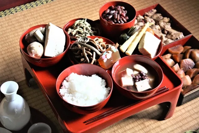 報恩講料理(ほうおんこうりょうり)