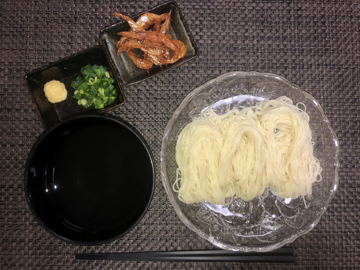 白えび素干だしのそうめん(しろえびすぼしだしのそうめん)