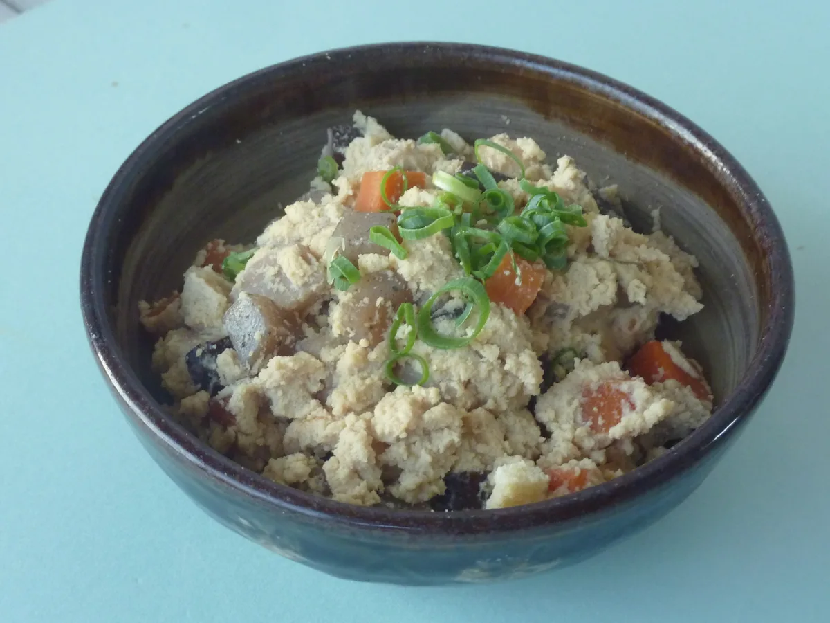 高野豆腐粉と野菜の煮物(こうやどうふことやさいのにもの)