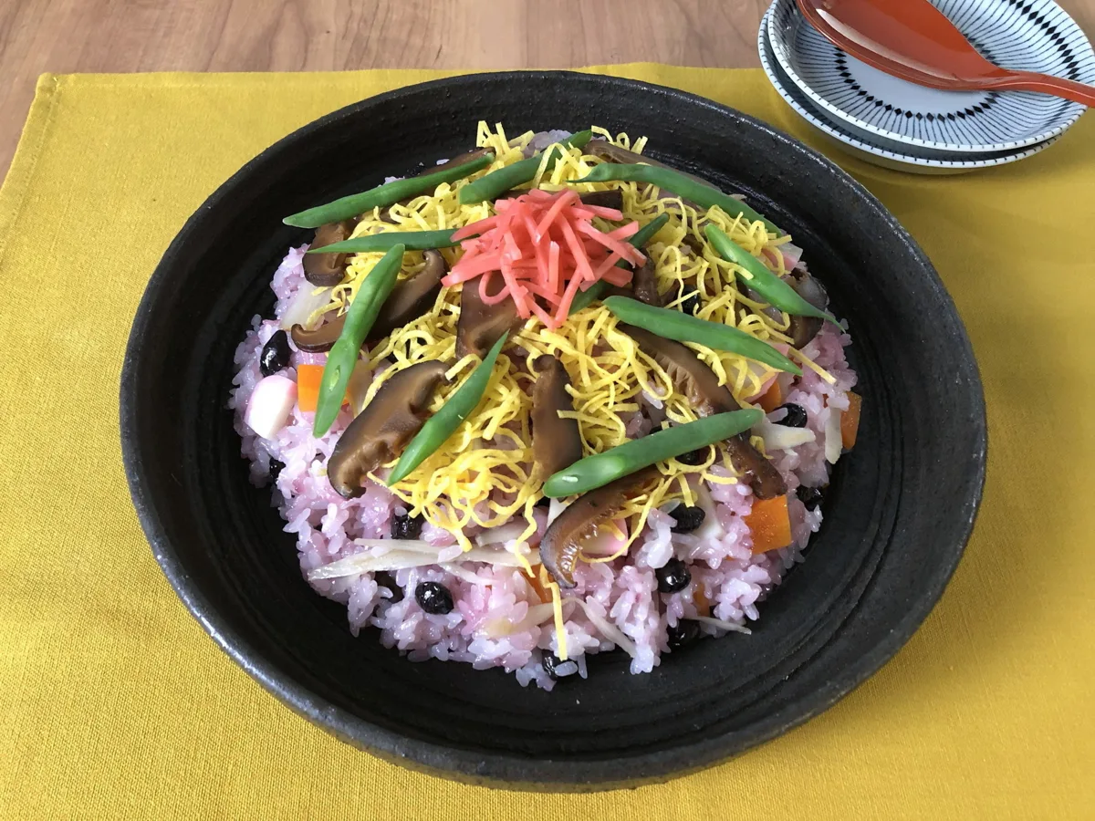 黒豆入りちらしずし(くろまめいりちらしずし)