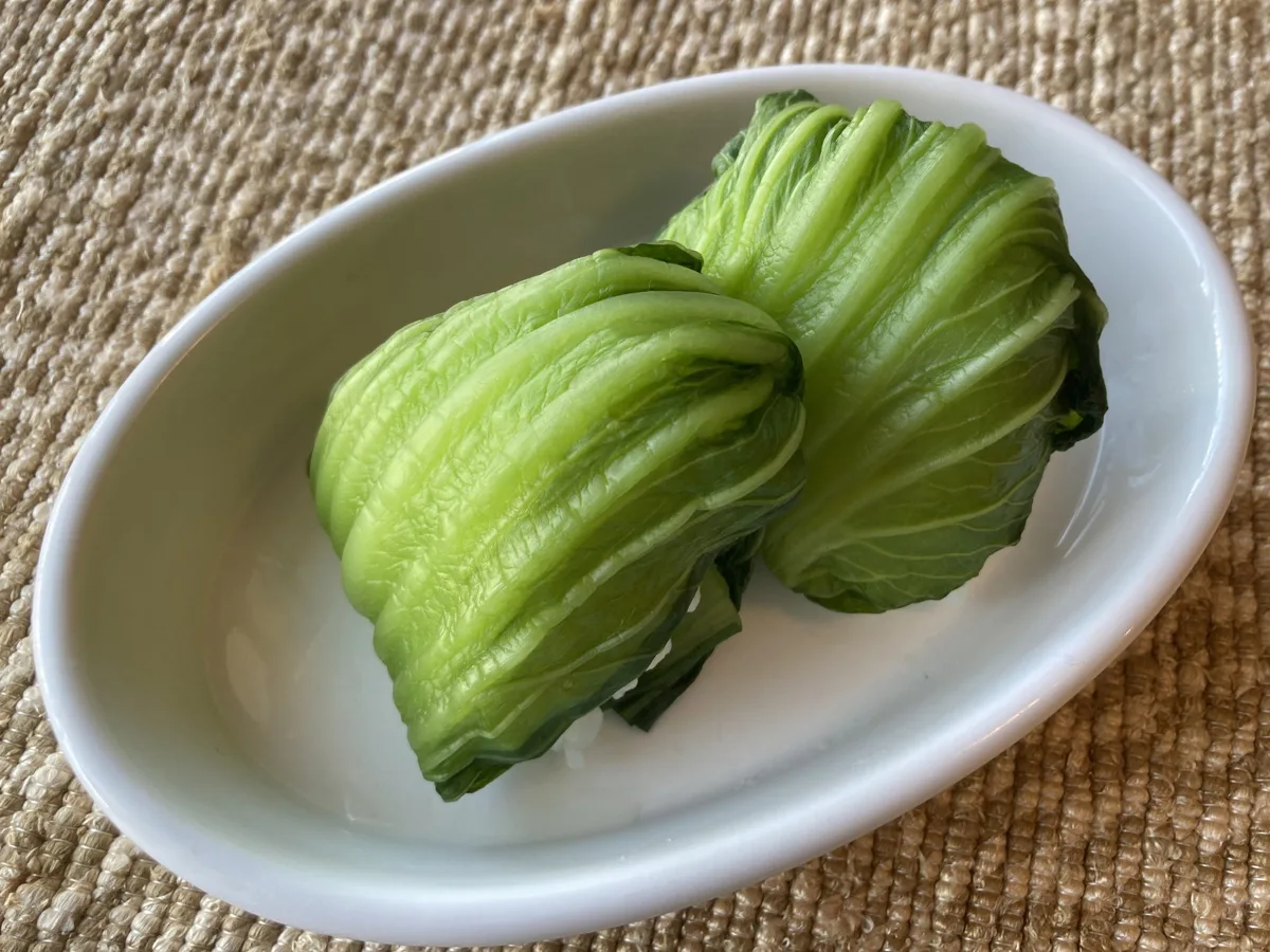 広島菜漬けのおにぎり/広島菜むすび(ひろしまなづけのおにぎり/ひろしまなむすび)
