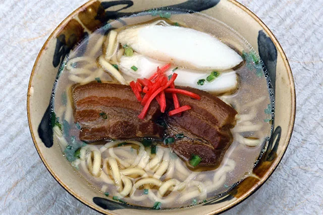沖縄そば(おきなわそば)